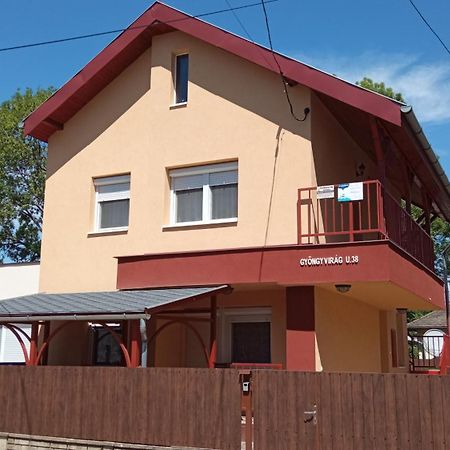 Gyoengyvirag Apartmanhaz Hajdúszoboszló Екстериор снимка