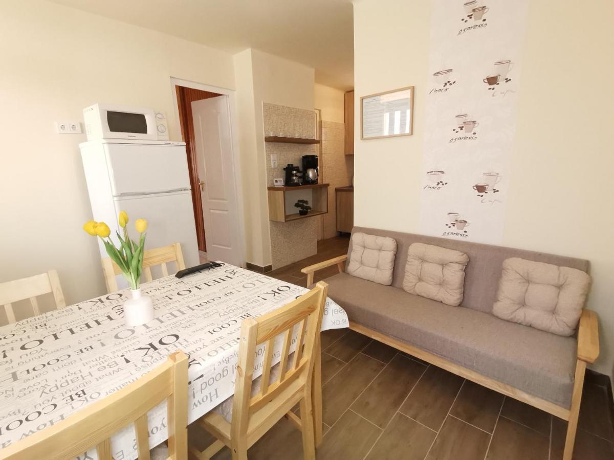 Gyoengyvirag Apartmanhaz Hajdúszoboszló Екстериор снимка