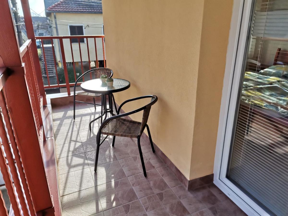 Gyoengyvirag Apartmanhaz Hajdúszoboszló Екстериор снимка