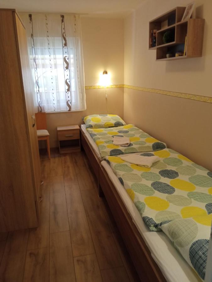 Gyoengyvirag Apartmanhaz Hajdúszoboszló Екстериор снимка